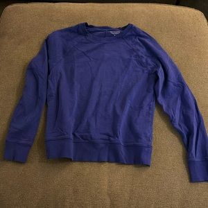 Athleta women’s purple long sleeve shirt